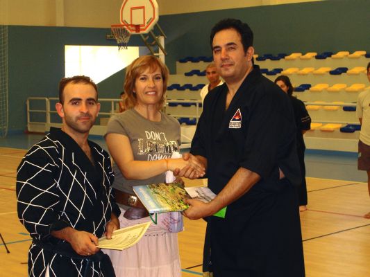 Mayor of Cadaval gives KSN an award